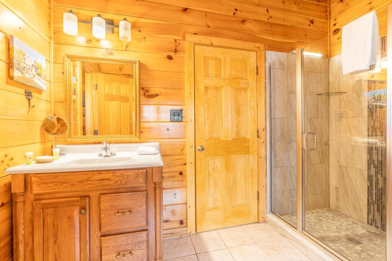 Comfort Cabin Bearway To Heaven W Private Hot Tub 鸽子谷 外观 照片