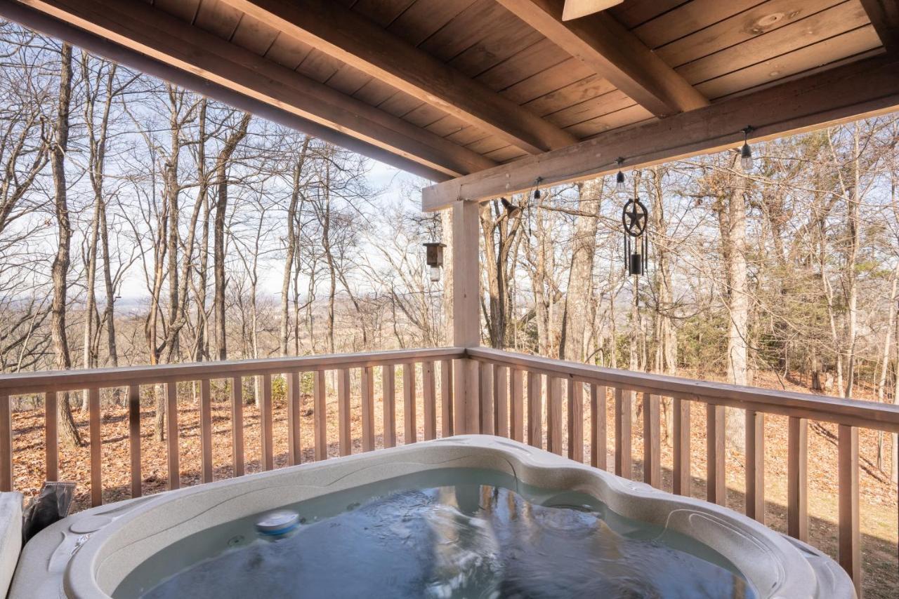 Comfort Cabin Bearway To Heaven W Private Hot Tub 鸽子谷 外观 照片