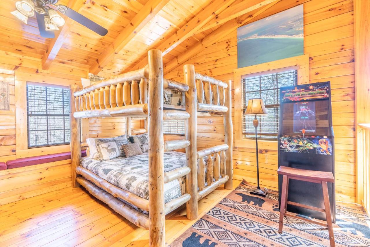 Comfort Cabin Bearway To Heaven W Private Hot Tub 鸽子谷 外观 照片